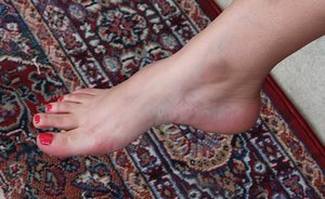 18 year girls lose their virginity while being double sexyed during a foursome